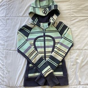 STRIPED LULULEMON SCUBA HOODIE